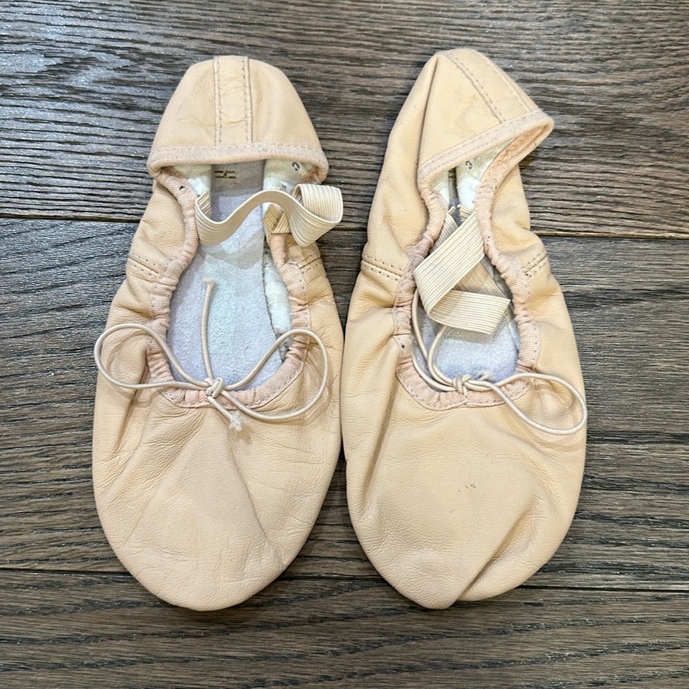 EUC Bloch Light Pink Ballet Shoes
